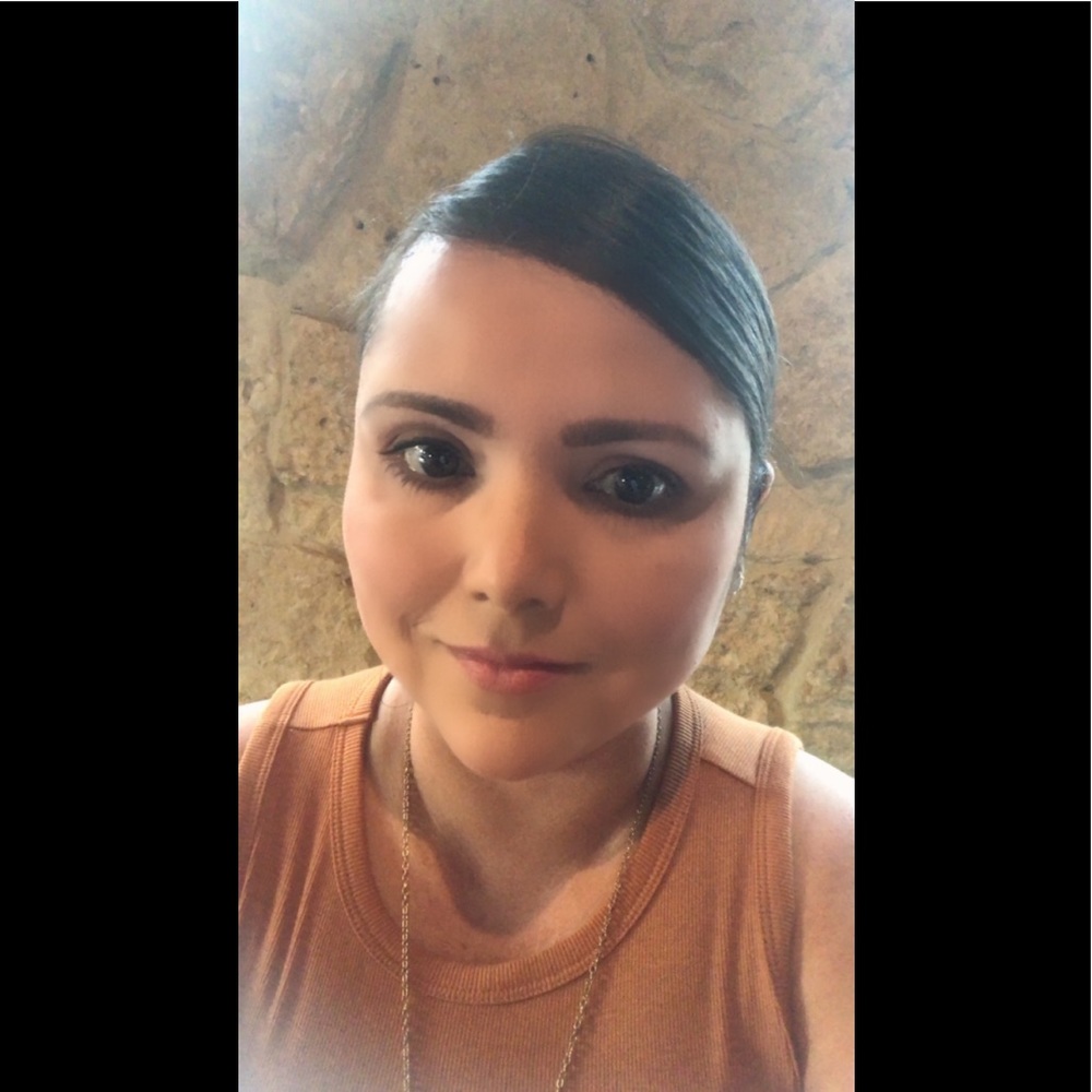 Meet your Posher, Jessica